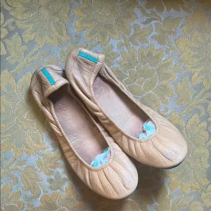 Camel tieks size 9