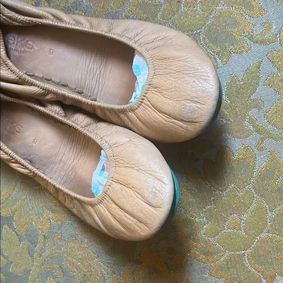 Camel tieks size 9