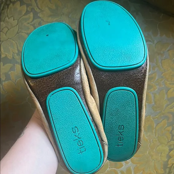 Camel tieks size 9