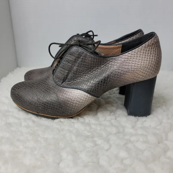 Camper Myriam Oxford Pumps Womens Size 9.5 Brown Snake Print Heel Shoes