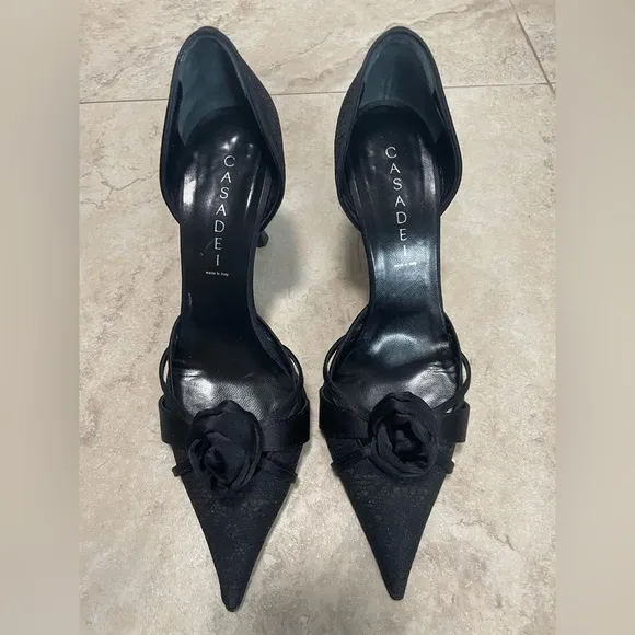 Casadei Black Lace Pattern Leather Trim Flower Accent Pointed Pumps. Size 8.5