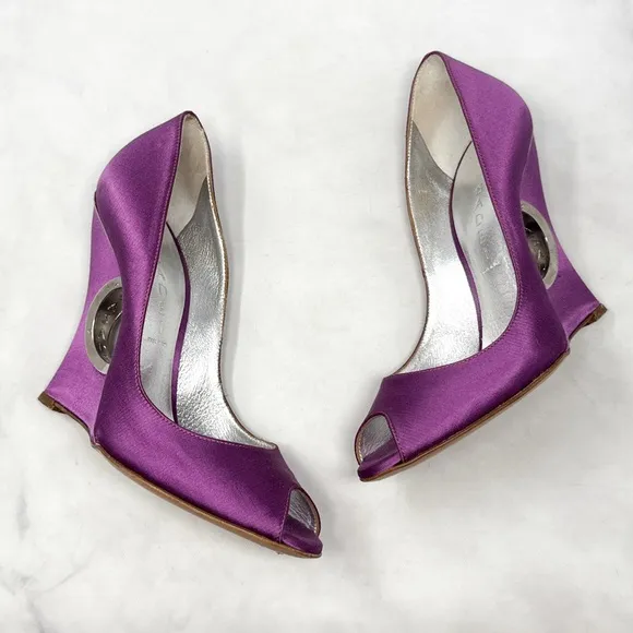 CASADEI Silk Satin Engraved Logo Metal Ring Cutout Wedge Heel Pumps Vintage 6.5