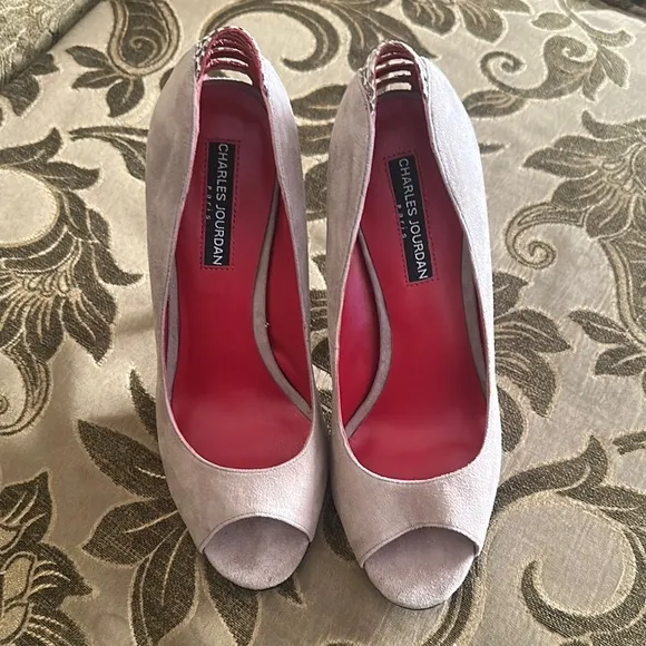 Charles Jourdan Gray Stiletto Heels with Knife-Inspired Design snake skin heel