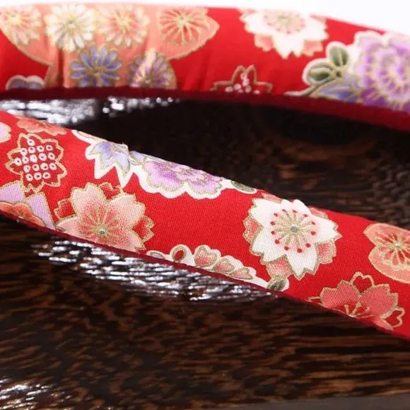 Cherry Blossom Japanese Wooden Geta Sandals | Traditional Kimono Flip Flop Shoe