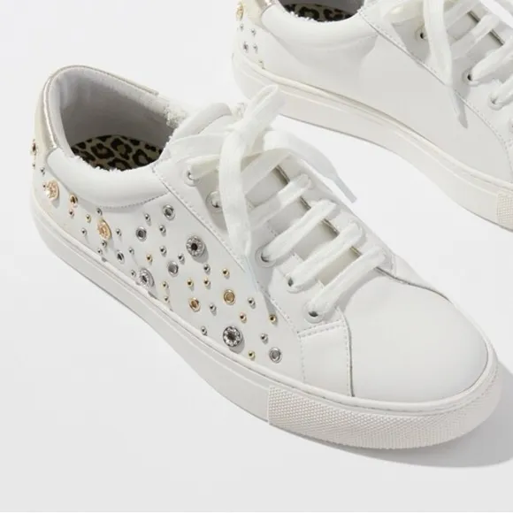Chico’s Leather Studded Sneakers Grommets optic white shoes tennis embellished 7