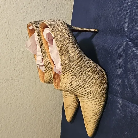 Christian Louboutin Beige Ankle