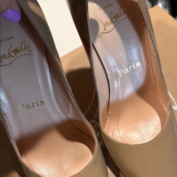 🪩Christian louboutin MIA pumps