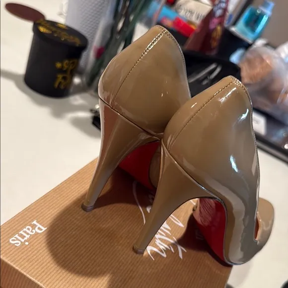 🪩Christian louboutin MIA pumps