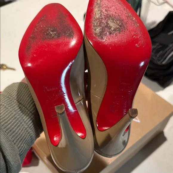 🪩Christian louboutin MIA pumps