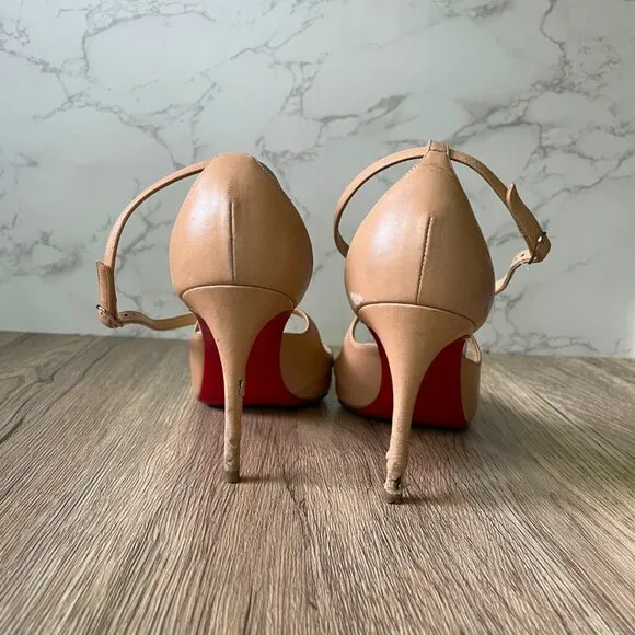 Christian Louboutin Nude Patent Leather Pointed-Toe Heels – Size 38