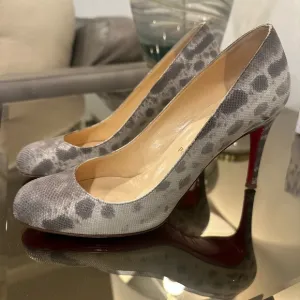 Christian Louboutin Round Toe Gray and Cream Leopard Heels, size 9 EUC