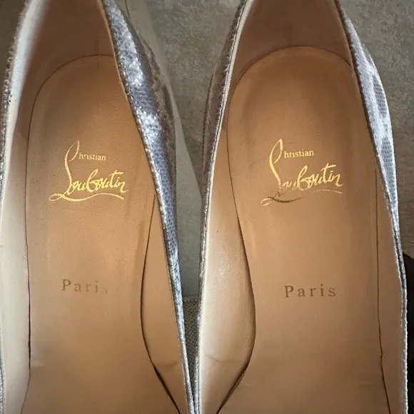 Christian Louboutin Round Toe Gray and Cream Leopard Heels, size 9 EUC