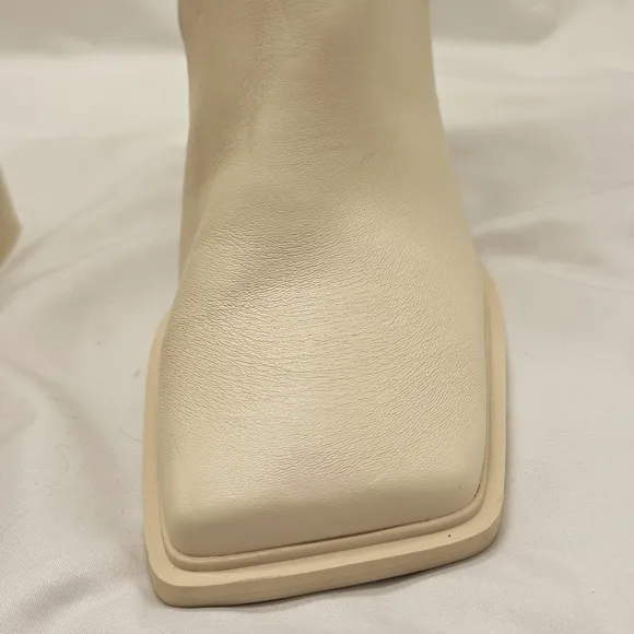 Circus by Sam Edelman Layla Square Toe Ivory Square Toe Boots Size 11 NWOB