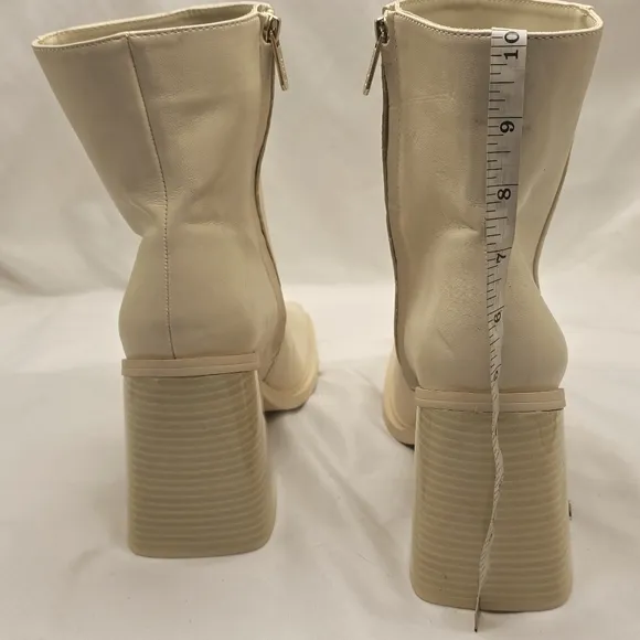 Circus by Sam Edelman Layla Square Toe Ivory Square Toe Boots Size 11 NWOB