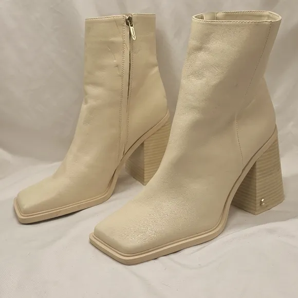 Circus by Sam Edelman Layla Square Toe Ivory Square Toe Boots Size 11 NWOB
