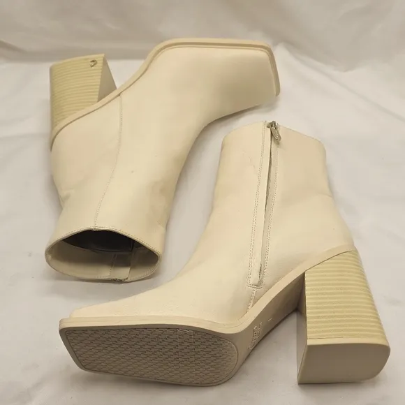 Circus by Sam Edelman Layla Square Toe Ivory Square Toe Boots Size 11 NWOB