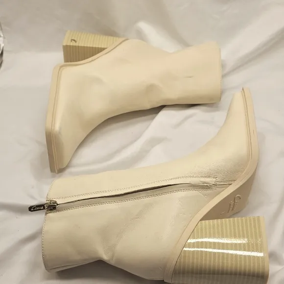 Circus by Sam Edelman Layla Square Toe Ivory Square Toe Boots Size 11 NWOB