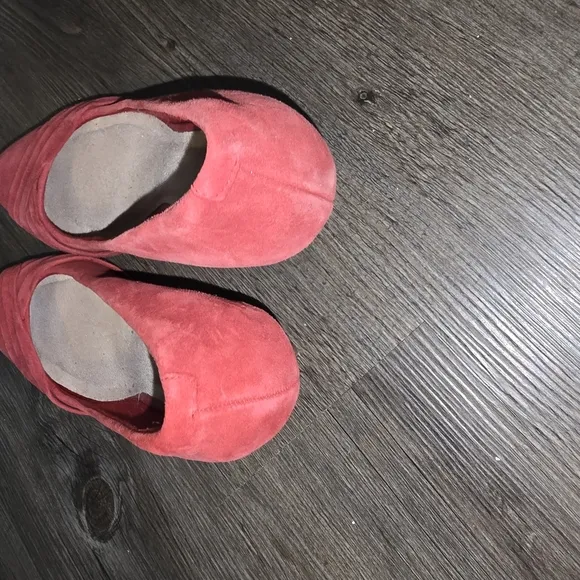 Clarkes Red Pump 6.5