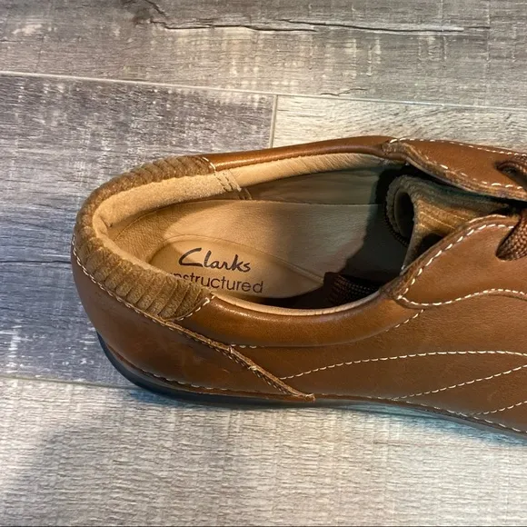 Clarks Appley Tie Dark Tan Leather