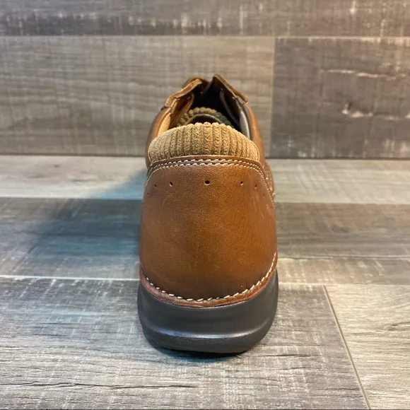 Clarks Appley Tie Dark Tan Leather