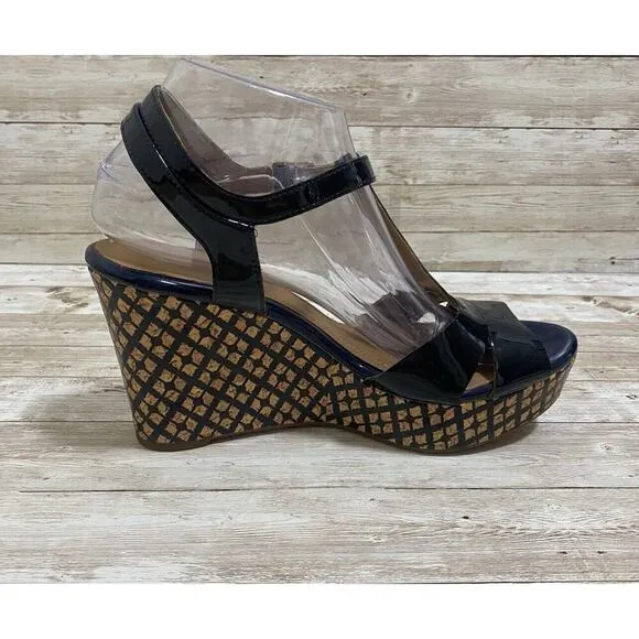 Clarks Heels Womens Size 9M Navy Patent Leather Strappy Wedge Sandals