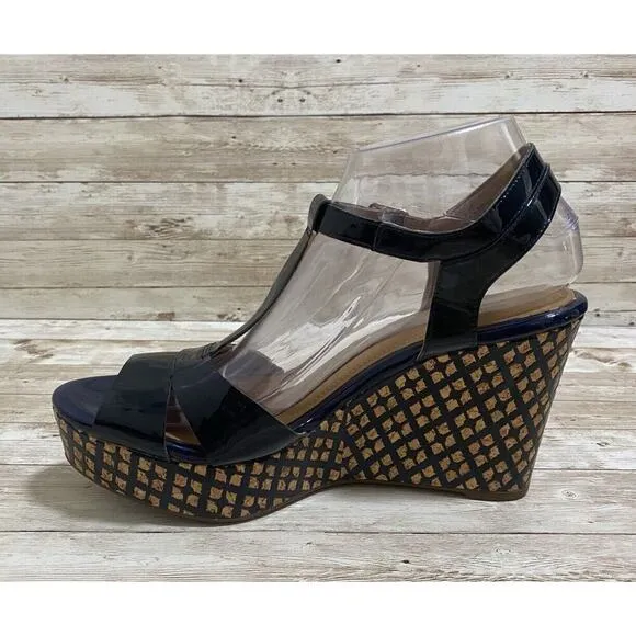 Clarks Heels Womens Size 9M Navy Patent Leather Strappy Wedge Sandals