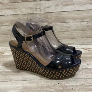 Clarks Heels Womens Size 9M Navy Patent Leather Strappy Wedge Sandals