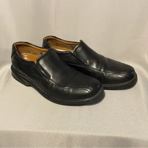 Clarks men’s size 9 black leather dress loafer shoes