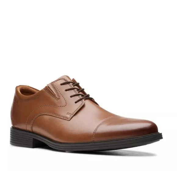 CLARKS Men's Tan Leather Oxford Dress Shoes
