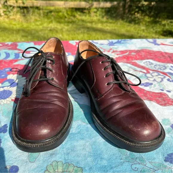 Clark’s Vintage Unique Maroon Leather Dress Shoes