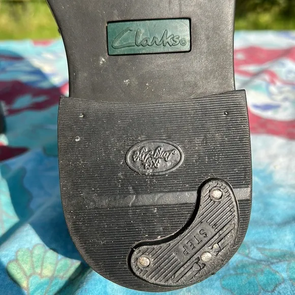 Clark’s Vintage Unique Maroon Leather Dress Shoes