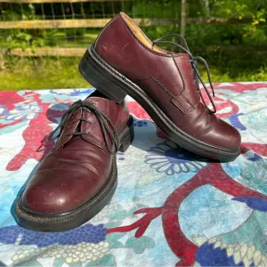 Clark’s Vintage Unique Maroon Leather Dress Shoes