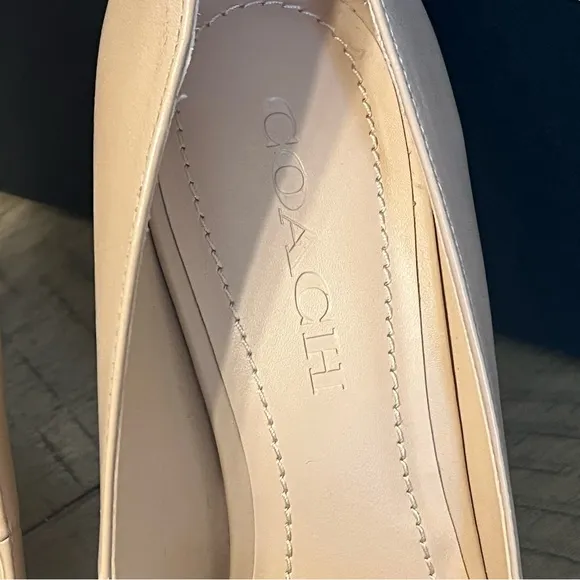 Coach Audrey 90 Leather Pump Heel in color Beechwood size 7b