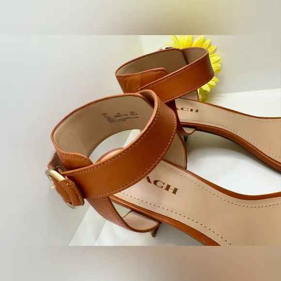 COACH Hazelnut Marci  Leather Sandal Sz 10B