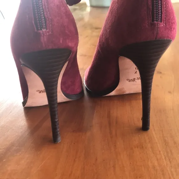 Coach Lena Lace Up Gladiator‎ Peep Toe Zip Back Bootie Burgundy Suede Sz 7 - EUC