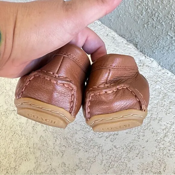 Coach Mary lock up flats loafers caramel brown pebbled leather Sz 6.5