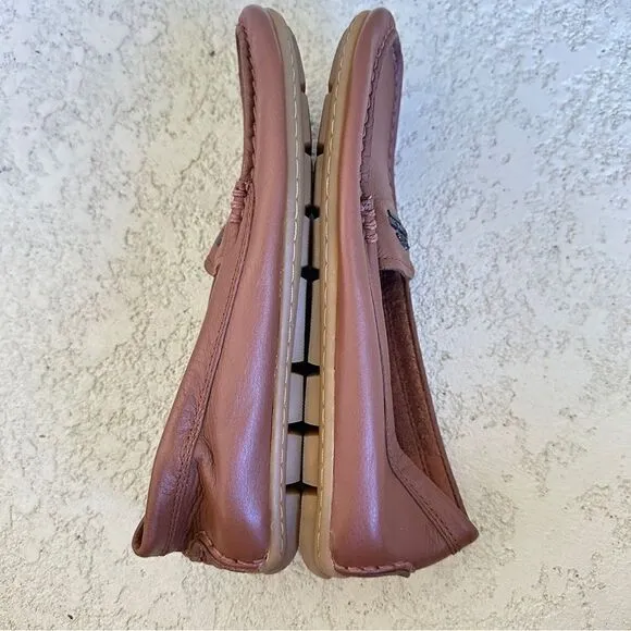 Coach Mary lock up flats loafers caramel brown pebbled leather Sz 6.5