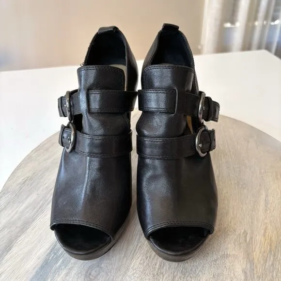 Coach Women's Alexia Black Leather Peep Toe Heels Pumps US Size 8 B