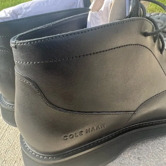 Cole Haan Black Oxford Shoes with Smooth Leather Finish