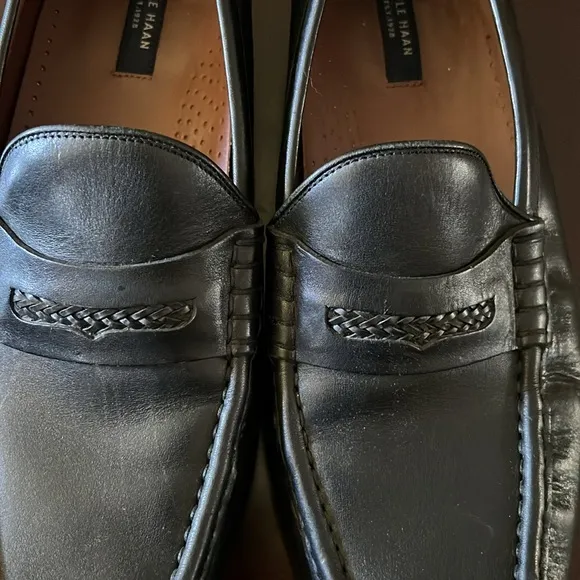 Cole Haan Men’s dress shoes color black leather size 11.5