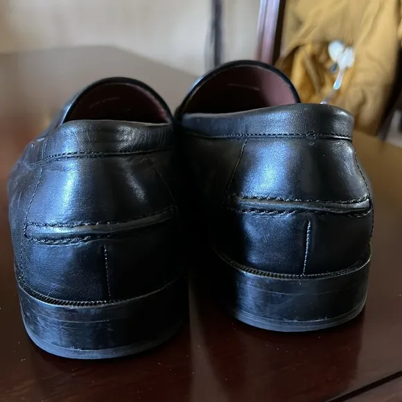 Cole Haan Men’s dress shoes color black leather size 11.5