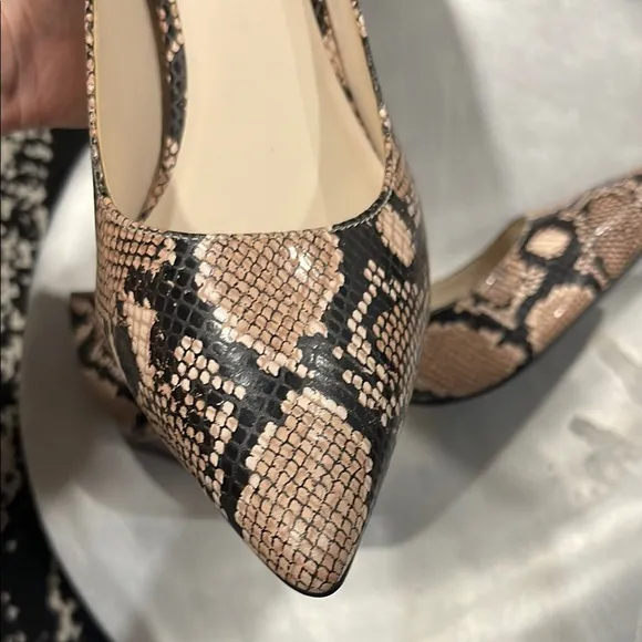 Cole Haan Snakeskin Patterned Women's Pumps size 9 Leather