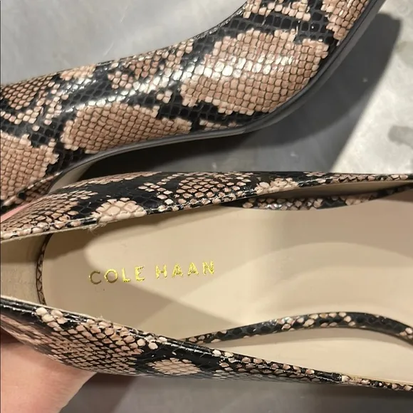 Cole Haan Snakeskin Patterned Women's Pumps size 9 Leather