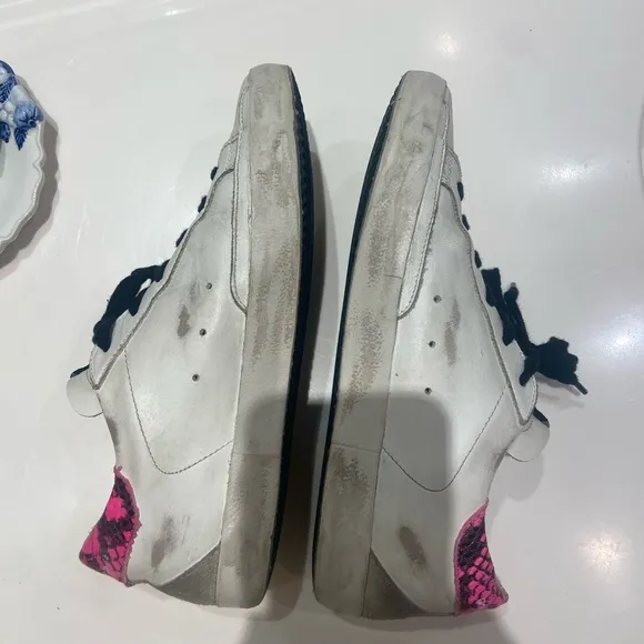 COPY - Golden Goose superstars! Size 39 euro so 8.5/9 in womens