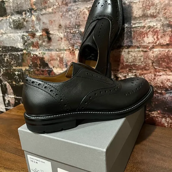 COPY - NEW Aquatalia and Men's Black Leather Dress Shoes Amazing quality.