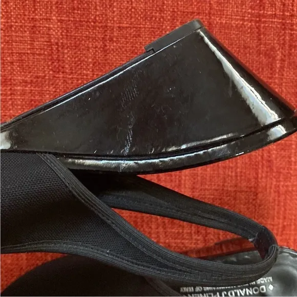 Couture Donald J Pilner Black Slingback Wedge Peeptoe Shoes