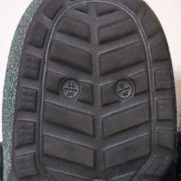 Crocs Dark Glitter Fuzzy Lined Clogs Shoes
