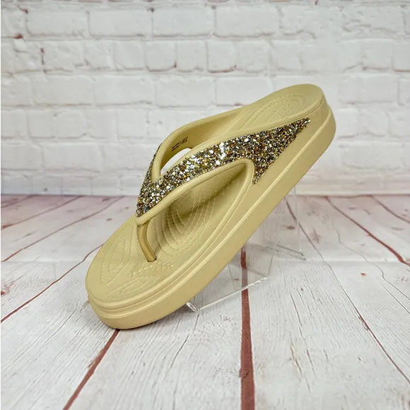 Crocs Sloane Glitter Chai/Gold Wedge Flip Flop Sandals Women’s Sz 8 (207665-2J2)