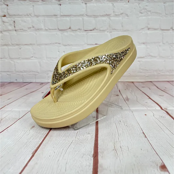 Crocs Sloane Glitter Chai/Gold Wedge Flip Flop Sandals Women’s Sz 8 (207665-2J2)