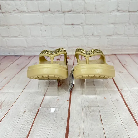 Crocs Sloane Glitter Chai/Gold Wedge Flip Flop Sandals Women’s Sz 8 (207665-2J2)